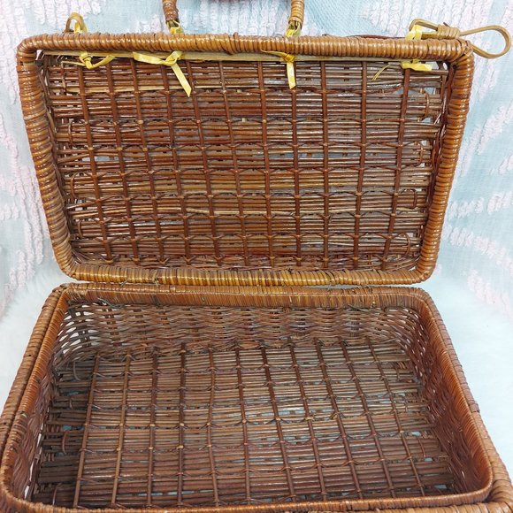 Vintage Woven Straw Rattan Wicker Large Carrying Case Suitcase with Lid Hinge - Picture 3 of 10